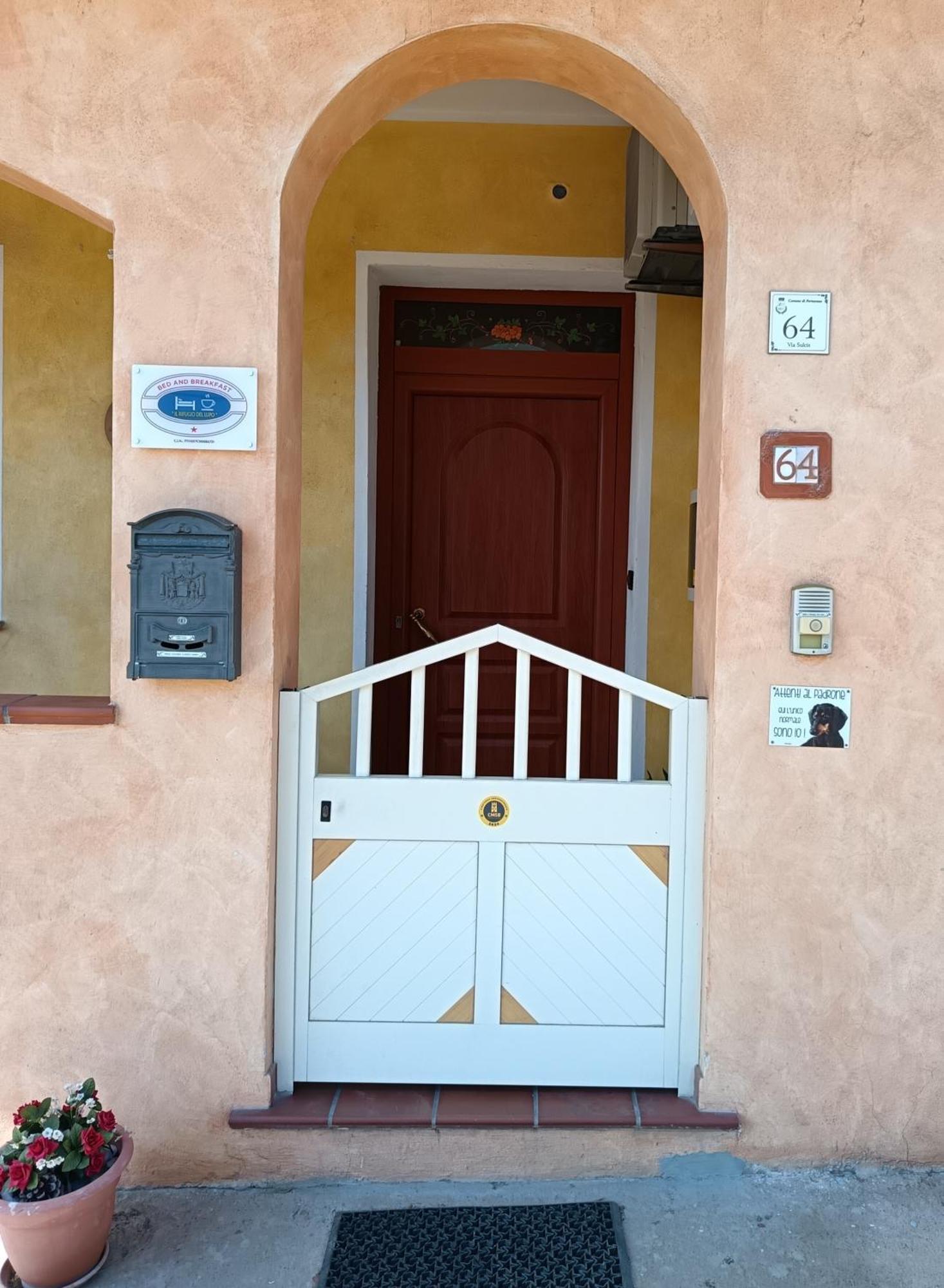 B&B Il Rifugio Del Lupo - E6721 Paringianu Eksteriør bilde